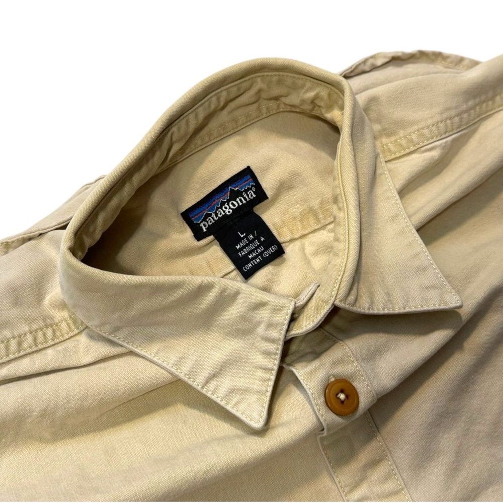 Vintage Patagonia heavy canvas cotton button-up shirt in a light tan - Large